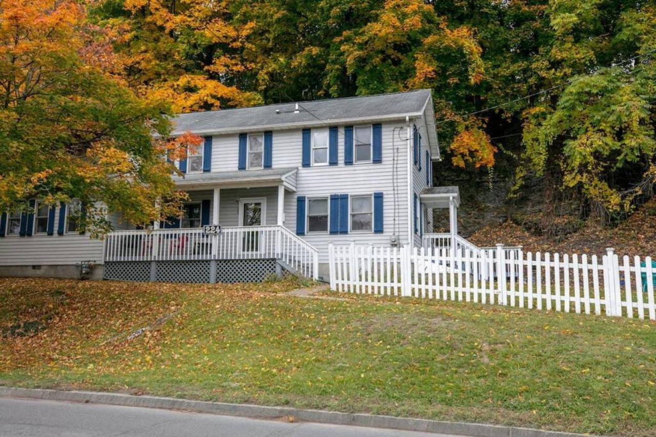 River Front Home In The Heart Of Ithaca Eksteriør bilde