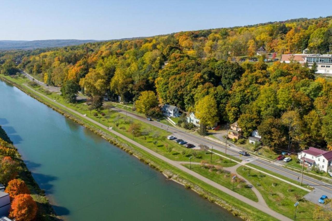 River Front Home In The Heart Of Ithaca Eksteriør bilde